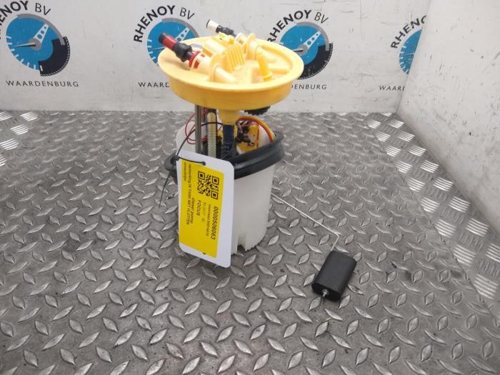 Gebruikte Tank element Pomp Ford Focus Prijs € 363,00 Inclusief btw aangeboden door Rhenoy Onderdelen b.v.