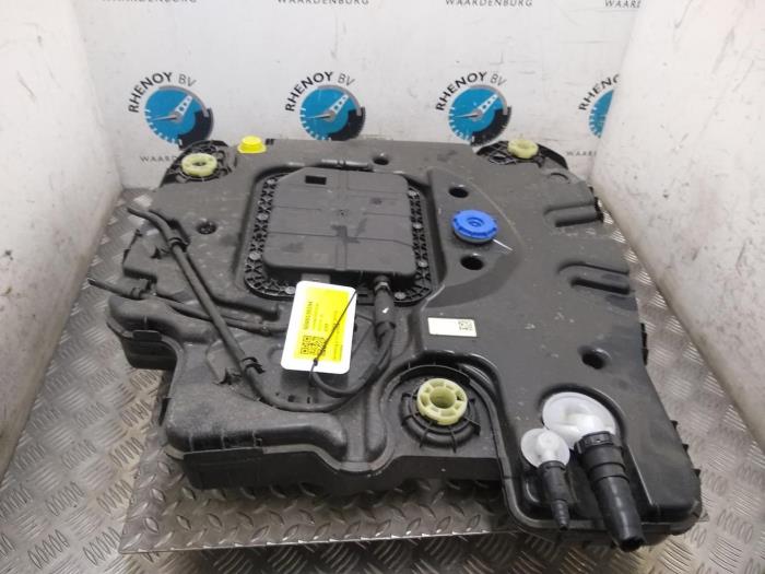 Gebruikte Adblue pomp Peugeot 2008 Prijs € 484,00 Inclusief btw aangeboden door Rhenoy Onderdelen b.v.