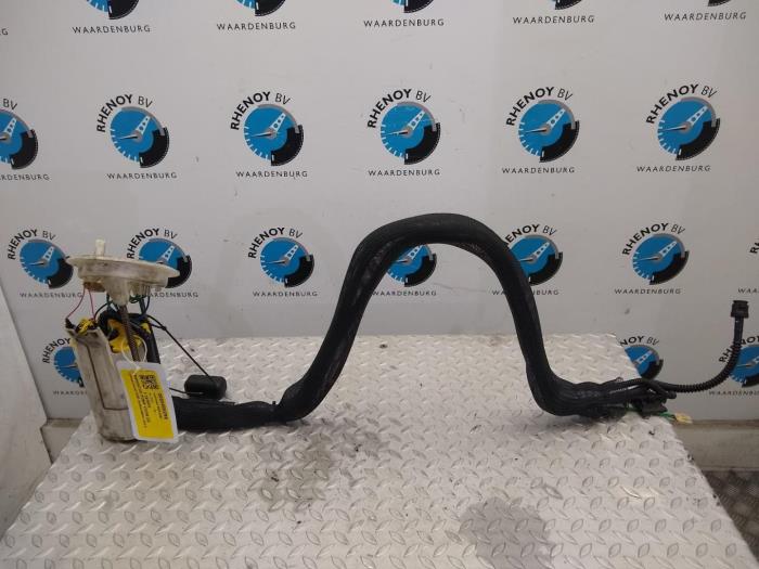 Gebruikte Tank element Pomp BMW 5-Serie Prijs € 133,10 Inclusief btw aangeboden door Rhenoy Onderdelen b.v.