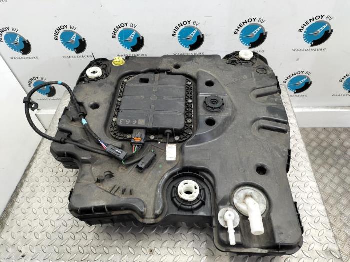 Gebruikte Pomp adblue Peugeot 2008 Prijs € 605,00 Inclusief btw aangeboden door Rhenoy Onderdelen b.v.
