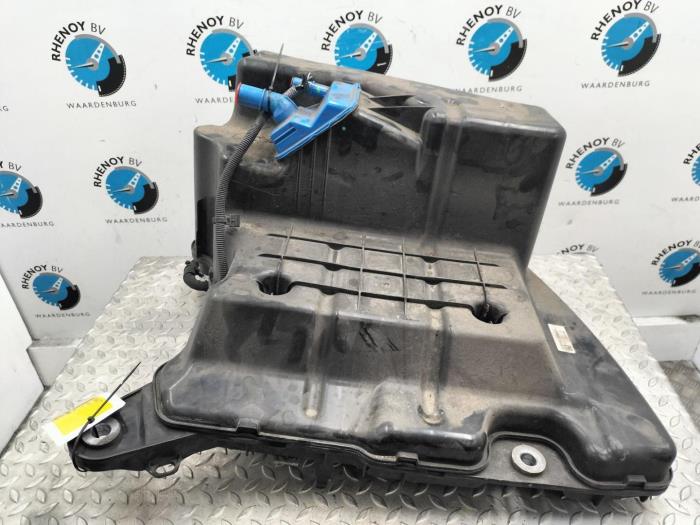 Gebruikte Adblue pomp Audi A4 Prijs € 302,50 Inclusief btw aangeboden door Rhenoy Onderdelen b.v.