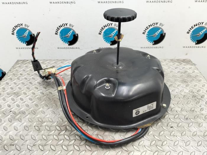Gebruikte Compressor BMW 7-Serie Prijs € 181,50 Inclusief btw aangeboden door Rhenoy Onderdelen b.v.