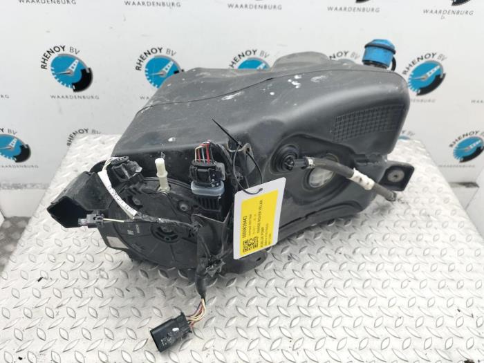 Gebruikte Pomp adblue Landrover Range Rover Prijs € 242,00 Inclusief btw aangeboden door Rhenoy Onderdelen b.v.
