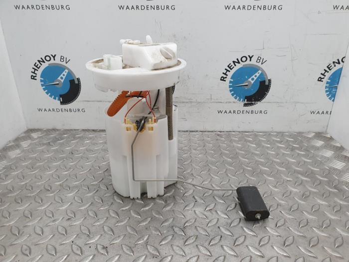Gebruikte Tank element Pomp Ford Fiesta Prijs € 96,80 Inclusief btw aangeboden door Rhenoy Onderdelen b.v.