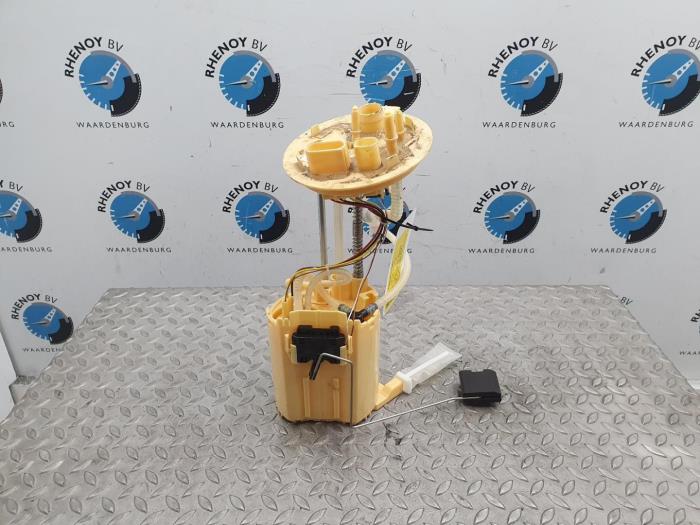 Gebruikte Tank element Pomp Landrover Discovery Sport L550 Prijs € 181,50 Inclusief btw aangeboden door Rhenoy Onderdelen b.v.