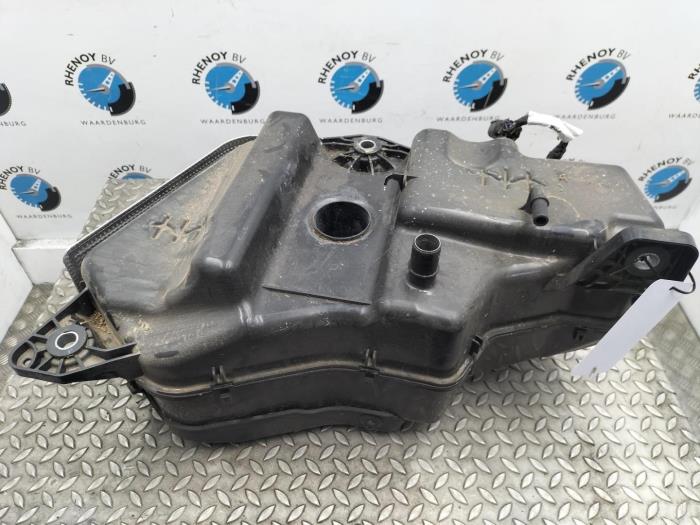 Gebruikte Adblue pomp Ford Kuga Prijs € 302,50 Inclusief btw aangeboden door Rhenoy Onderdelen b.v.