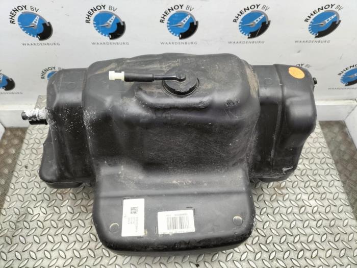 Gebruikte Pomp adblue Iveco New Daily Prijs op aanvraag aangeboden door Rhenoy Onderdelen b.v.
