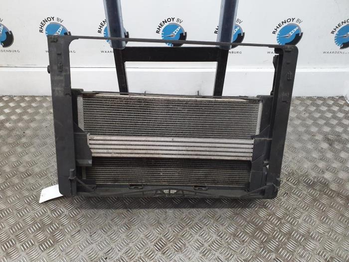 Gebruikte Radiateur BMW 7-Serie Prijs € 484,00 Inclusief btw aangeboden door Rhenoy Onderdelen b.v.