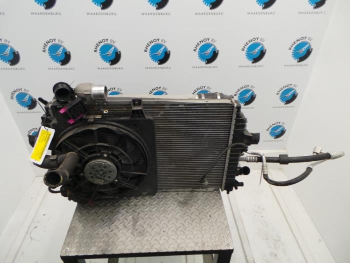 Radiateur Opel Zafira (Gebruikt)