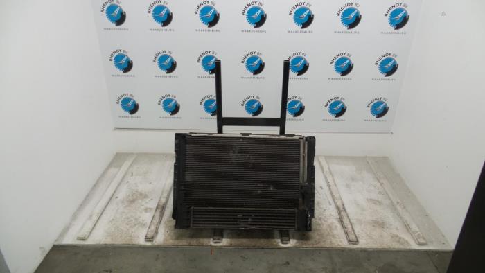 Gebruikte Radiateur BMW 1-Serie Prijs € 205,70 Inclusief btw aangeboden door Rhenoy Onderdelen b.v.