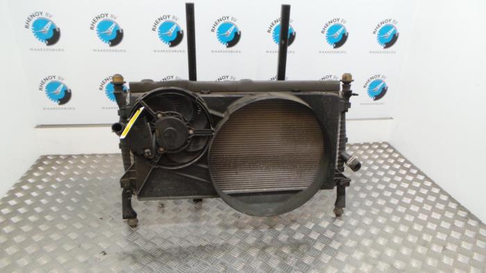 Gebruikte Radiateur Ford Transit Prijs € 217,80 Inclusief btw aangeboden door Rhenoy Onderdelen b.v.