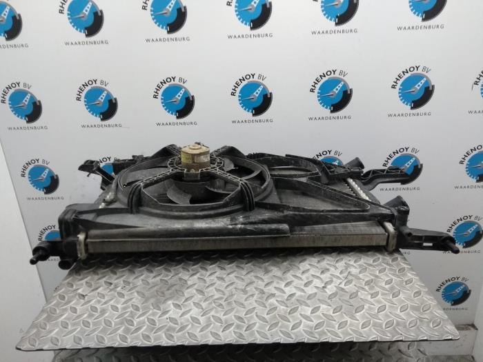 Gebruikte Radiateur Opel Corsa Prijs € 84,70 Inclusief btw aangeboden door Rhenoy Onderdelen b.v.