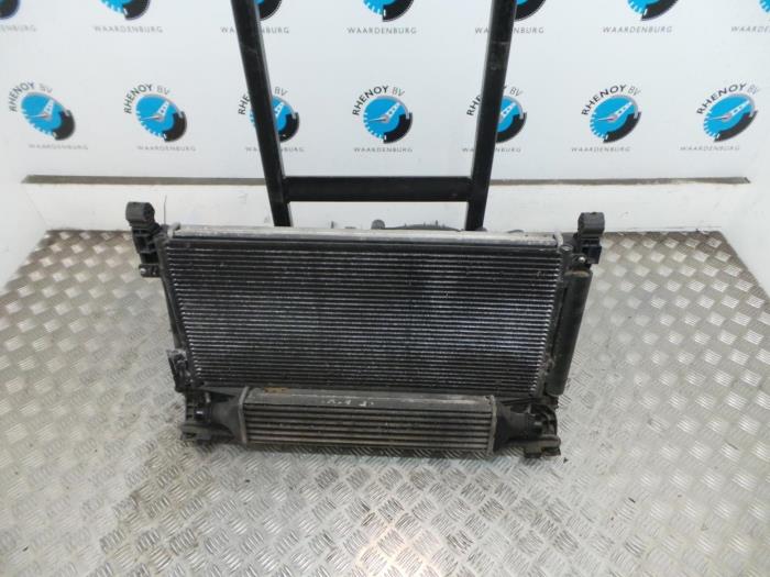 Gebruikte Radiateur Opel Corsa Prijs € 121,00 Inclusief btw aangeboden door Rhenoy Onderdelen b.v.