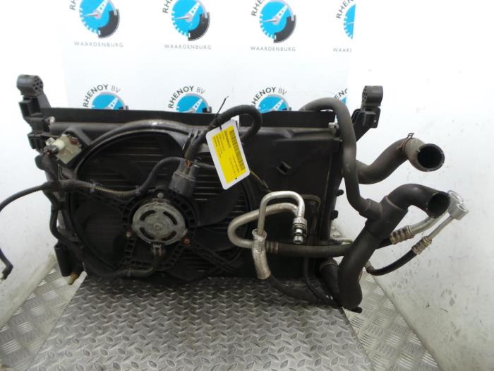 Gebruikte Radiateur Opel Corsa Prijs € 121,00 Inclusief btw aangeboden door Rhenoy Onderdelen b.v.