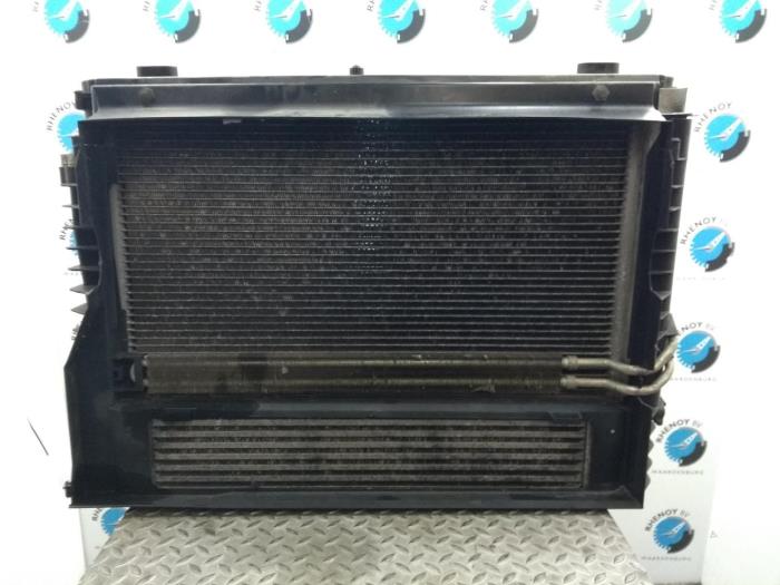 Gebruikte Radiateur BMW 5-Serie Prijs € 302,50 Inclusief btw aangeboden door Rhenoy Onderdelen b.v.