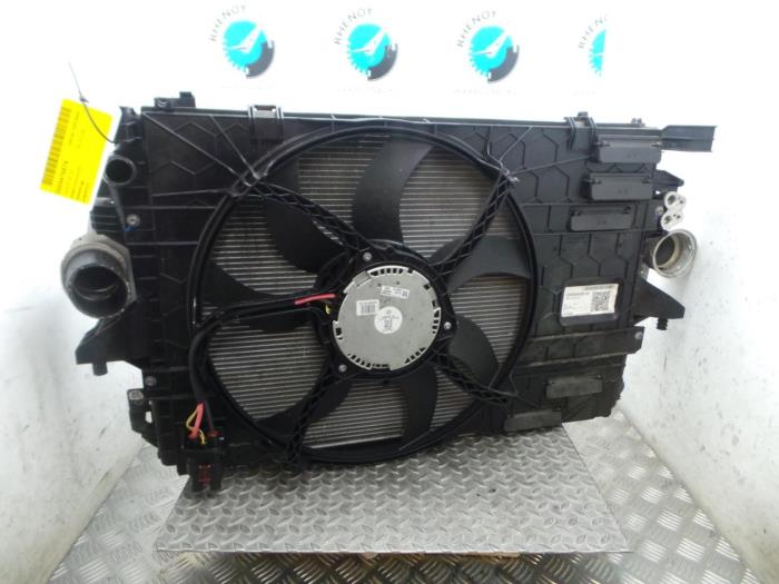 Gebruikte Radiateur Volkswagen Bestel Prijs € 544,50 Inclusief btw aangeboden door Rhenoy Onderdelen b.v.