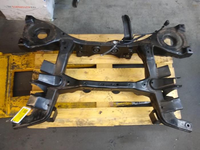 Gebruikte Subframe Nissan Pathfinder Prijs € 242,00 Inclusief btw aangeboden door Rhenoy Onderdelen b.v.