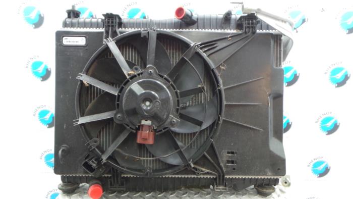Gebruikte Radiateur Ford Fiesta Prijs € 302,50 Inclusief btw aangeboden door Rhenoy Onderdelen b.v.