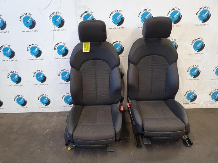 Gebruikte Display Interieur Audi A6 Prijs € 544,50 Inclusief btw aangeboden door Rhenoy Onderdelen b.v.