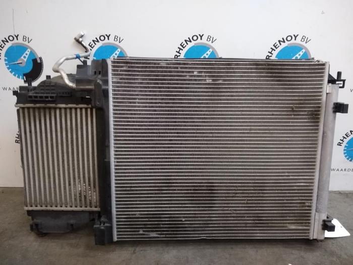 Gebruikte Radiateur Nissan Qashqai Prijs € 423,50 Inclusief btw aangeboden door Rhenoy Onderdelen b.v.