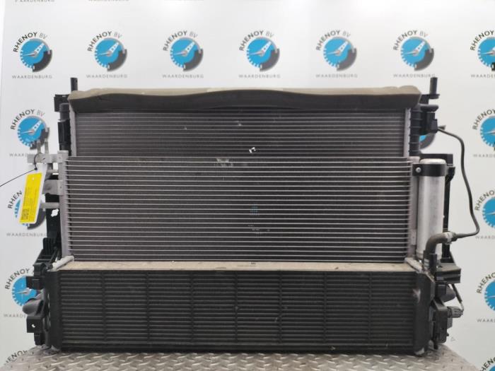 Gebruikte Radiateur Ford Kuga Prijs € 544,50 Inclusief btw aangeboden door Rhenoy Onderdelen b.v.