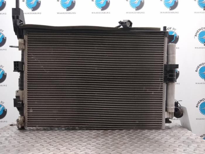 Gebruikte Radiateur Ford Focus Prijs € 484,00 Inclusief btw aangeboden door Rhenoy Onderdelen b.v.