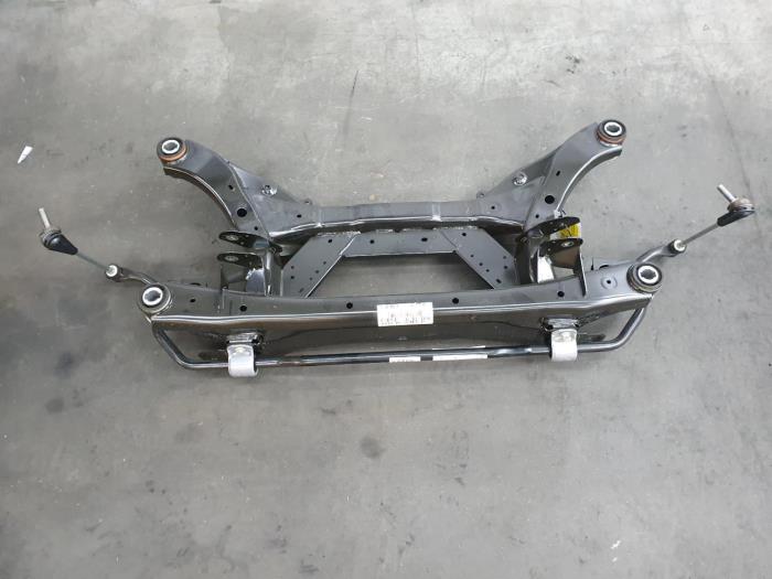 Gebruikte Subframe Ford Focus Prijs € 181,50 Inclusief btw aangeboden door Rhenoy Onderdelen b.v.