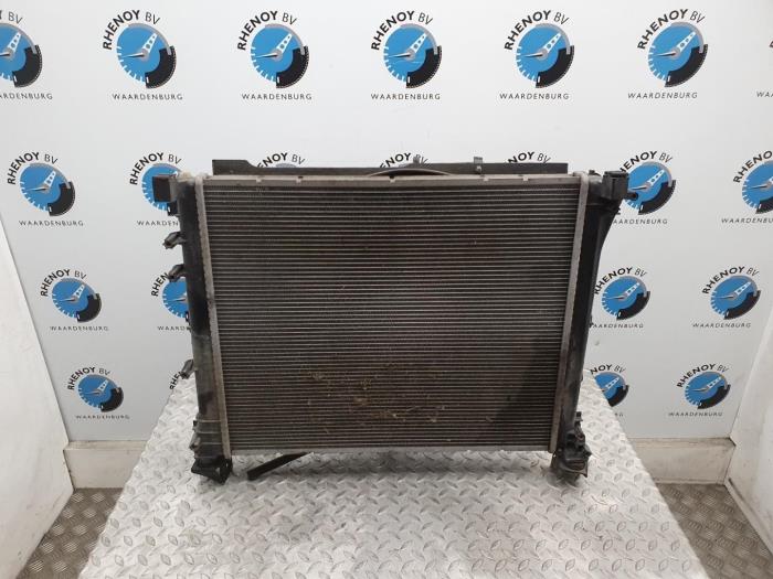 Gebruikte Radiateur Ford KA Prijs € 205,70 Inclusief btw aangeboden door Rhenoy Onderdelen b.v.