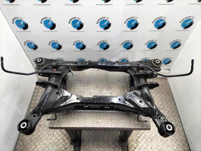 Gebruikte Subframe Jaguar XE Prijs € 484,00 Inclusief btw aangeboden door Rhenoy Onderdelen b.v.