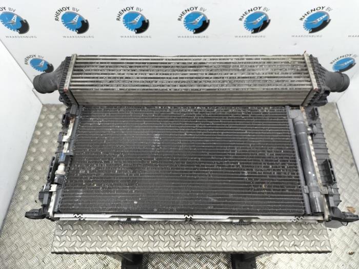 Gebruikte Radiateur Audi A5 Prijs € 605,00 Inclusief btw aangeboden door Rhenoy Onderdelen b.v.
