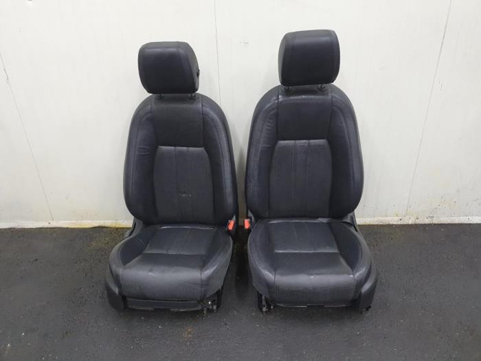 Gebruikte Display Interieur Landrover Discovery Sport L550 Prijs € 726,00 Inclusief btw aangeboden door Rhenoy Onderdelen b.v.