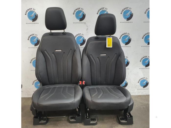 Gebruikte Display Interieur Ford Kuga Prijs € 907,50 Inclusief btw aangeboden door Rhenoy Onderdelen b.v.