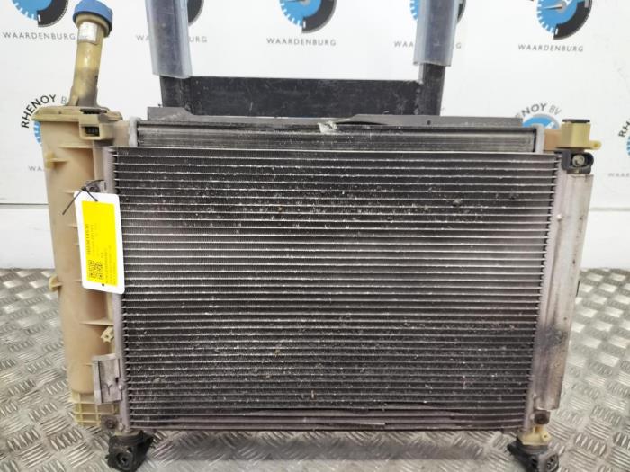 Gebruikte Radiateur Ford KA Prijs € 151,25 Inclusief btw aangeboden door Rhenoy Onderdelen b.v.