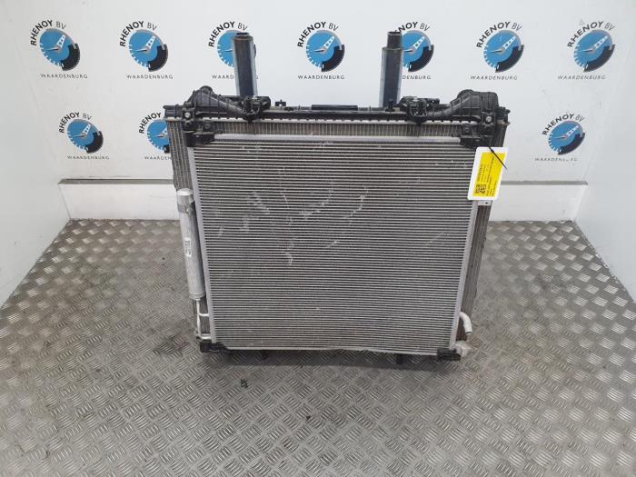 Gebruikte Radiateur Landrover Range Rover Sport Prijs € 907,50 Inclusief btw aangeboden door Rhenoy Onderdelen b.v.
