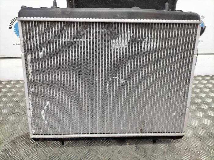 Gebruikte Radiateur Opel Crossland X Prijs € 605,00 Inclusief btw aangeboden door Rhenoy Onderdelen b.v.