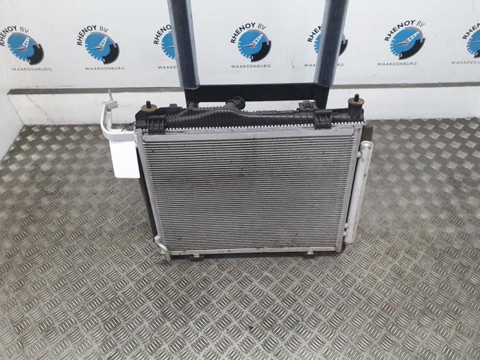 Gebruikte Radiateur Ford Fiesta Prijs € 363,00 Inclusief btw aangeboden door Rhenoy Onderdelen b.v.