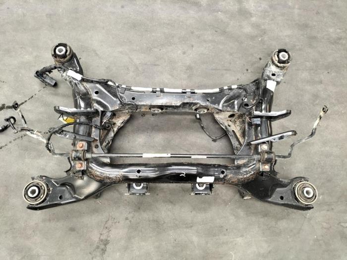 Gebruikte Subframe Jaguar XE Prijs € 484,00 Inclusief btw aangeboden door Rhenoy Onderdelen b.v.