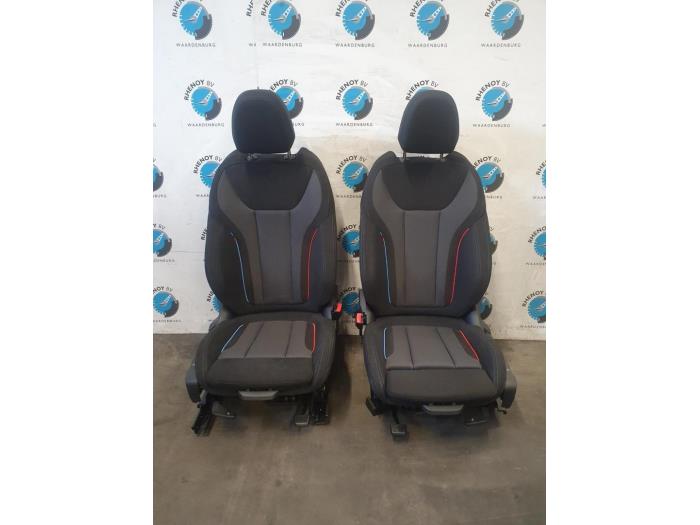 Gebruikte Display Interieur BMW 2-Serie Prijs € 1.089,00 Inclusief btw aangeboden door Rhenoy Onderdelen b.v.