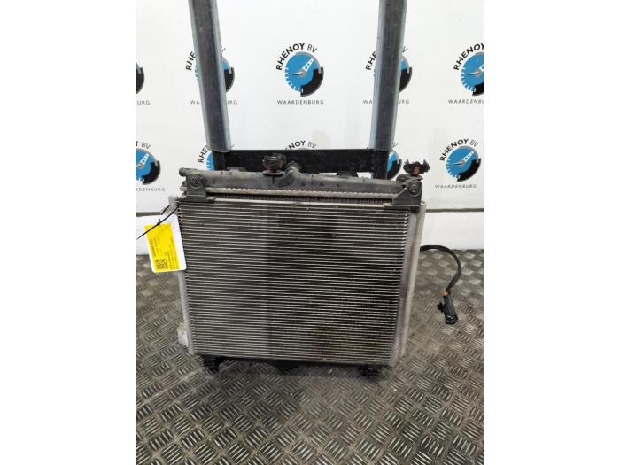 Gebruikte Radiateur Peugeot 208 Prijs € 544,50 Inclusief btw aangeboden door Rhenoy Onderdelen b.v.