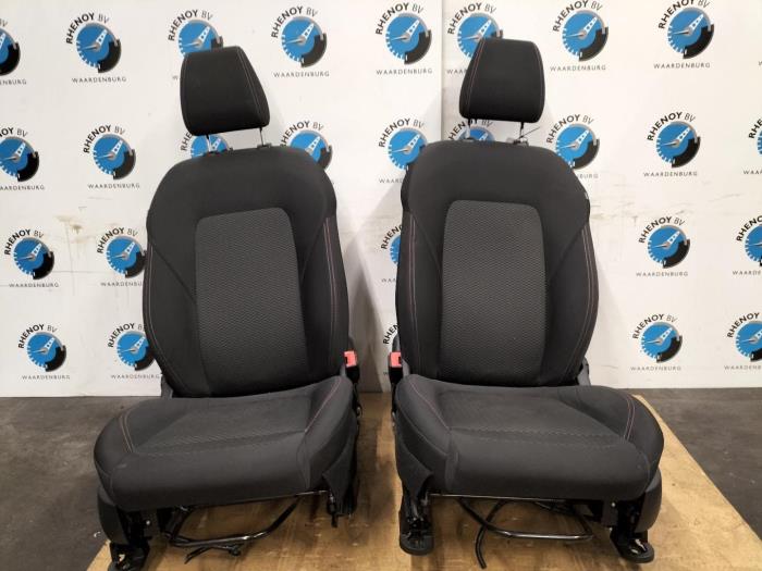 Gebruikte Display Interieur Ford Fiesta Prijs € 484,00 Inclusief btw aangeboden door Rhenoy Onderdelen b.v.