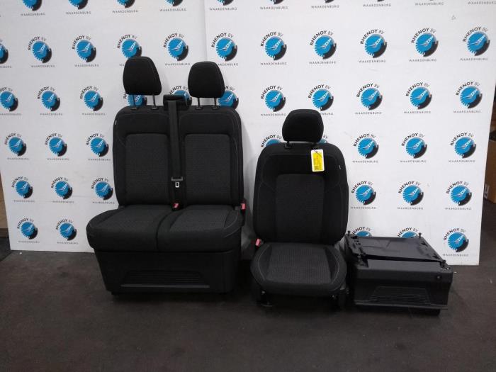 Gebruikte Display Interieur Ford Transit Custom Prijs € 1.210,00 Inclusief btw aangeboden door Rhenoy Onderdelen b.v.