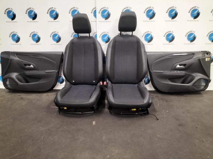 Gebruikte Display Interieur Opel Corsa Prijs € 484,00 Inclusief btw aangeboden door Rhenoy Onderdelen b.v.