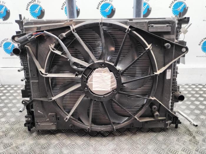 Gebruikte Radiateur Ford Kuga Prijs € 1.089,00 Inclusief btw aangeboden door Rhenoy Onderdelen b.v.