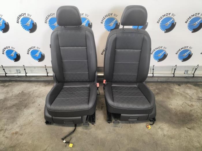 Gebruikte Display Interieur Ford Tourneo Connect Prijs € 968,00 Inclusief btw aangeboden door Rhenoy Onderdelen b.v.