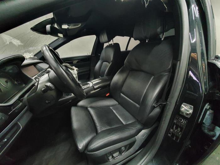 Gebruikte Display Interieur BMW 7-Serie Prijs € 605,00 Inclusief btw aangeboden door Rhenoy Onderdelen b.v.