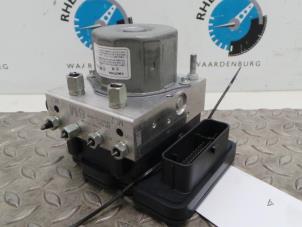 Gebruikte Computer ABS Nissan X-Trail Prijs op aanvraag aangeboden door Rhenoy Onderdelen b.v.