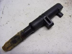 Gebruikte Bobine Renault Megane II CC (EM) 2.0 16V Prijs € 15,75 Margeregeling aangeboden door Reclycar De Boer BV