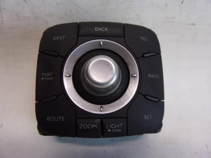 Gebruikte Regelunit Multi Media Renault Espace (JK) 2.0 Turbo 16V Grand Espace Prijs € 42,00 Margeregeling aangeboden door Reclycar De Boer BV