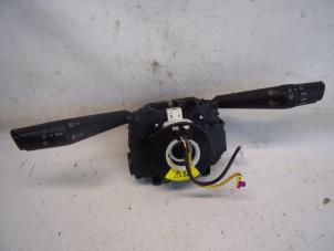 Gebruikte Licht + Raw Schakelaar Fiat Panda/Pandina (312) 0.9 TwinAir 60 Prijs € 105,00 Margeregeling aangeboden door Reclycar De Boer BV