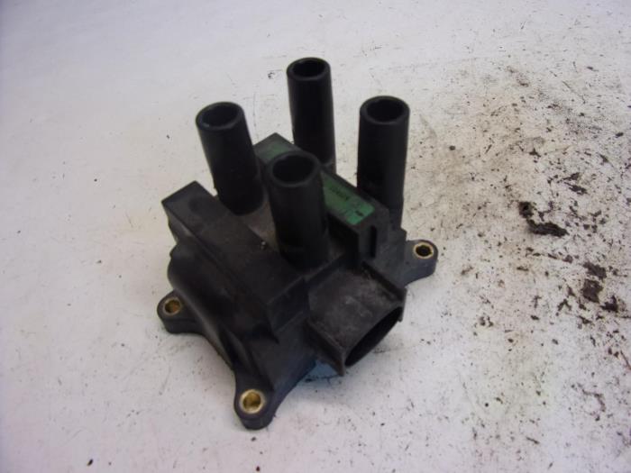 Gebruikte Bobine Ford Mondeo III 1.8 16V Prijs € 26,25 Margeregeling aangeboden door Reclycar De Boer BV